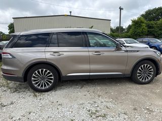 2020 Lincoln Aviator Reserve - Exterior Side Passenger
